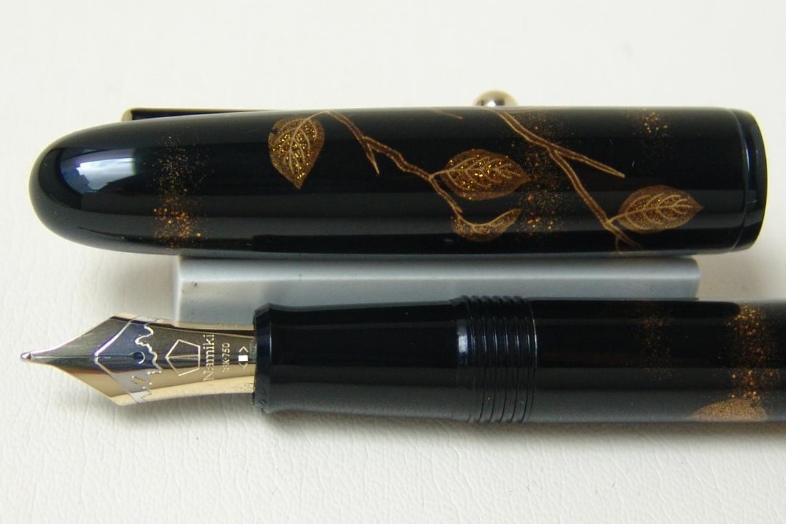 NamikiYukarisizePigeonandPersimmonFountainPen_E